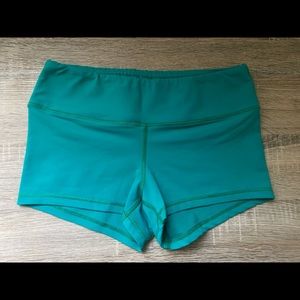 Green fleo shorts